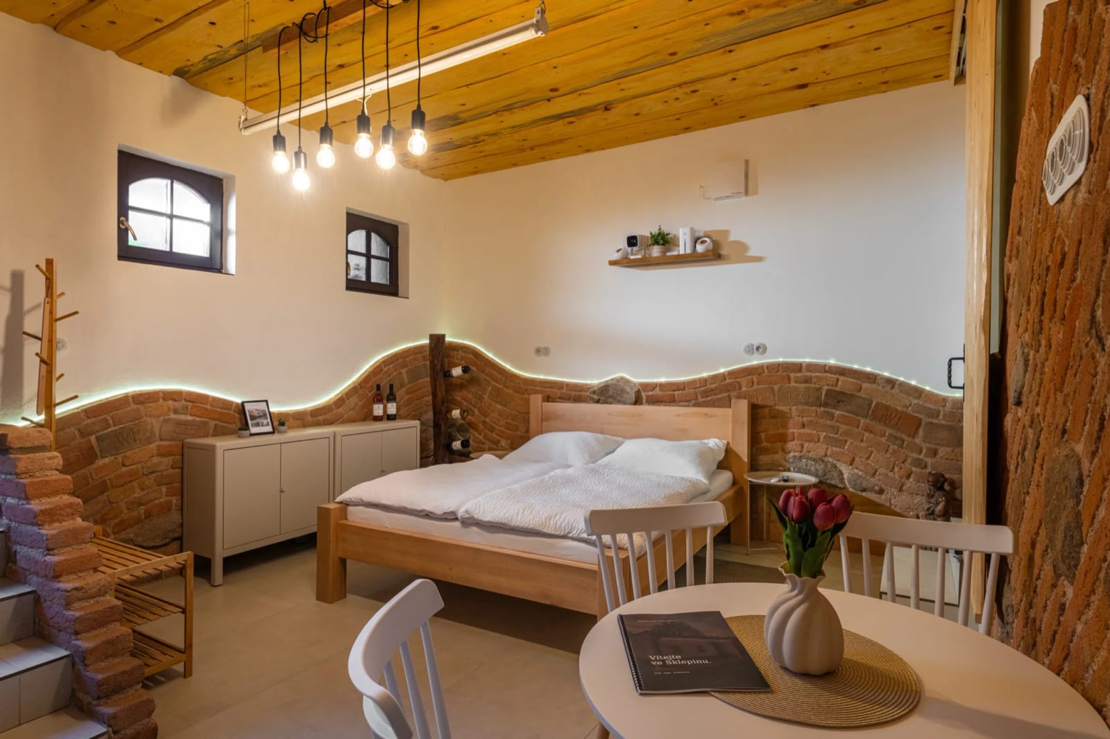 Sklepino — Interiér a původní sklep, foto 14