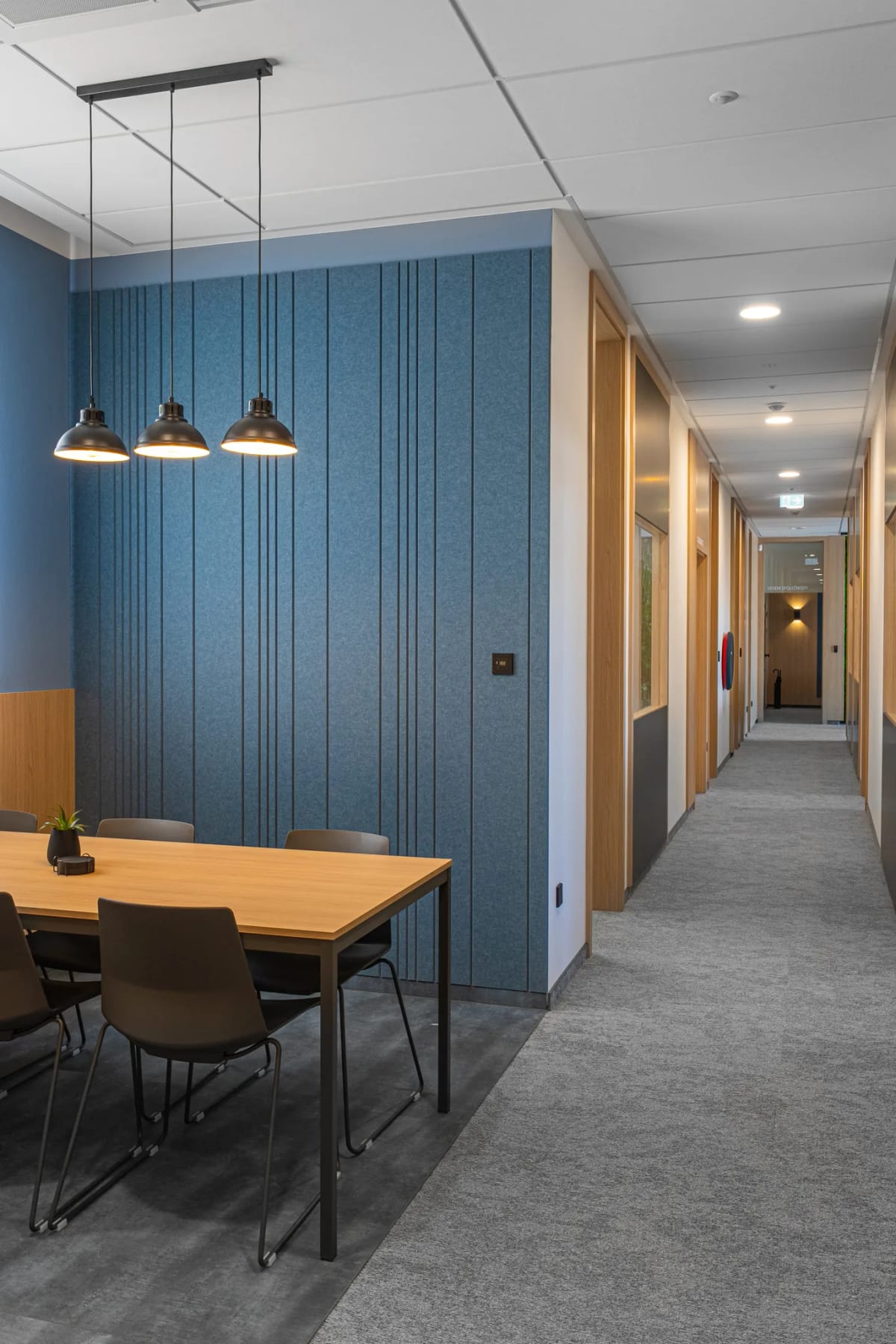 Interiéry pro designérské studio TOKA — Kanceláře EVT Stavby ve Svitavách, foto 8