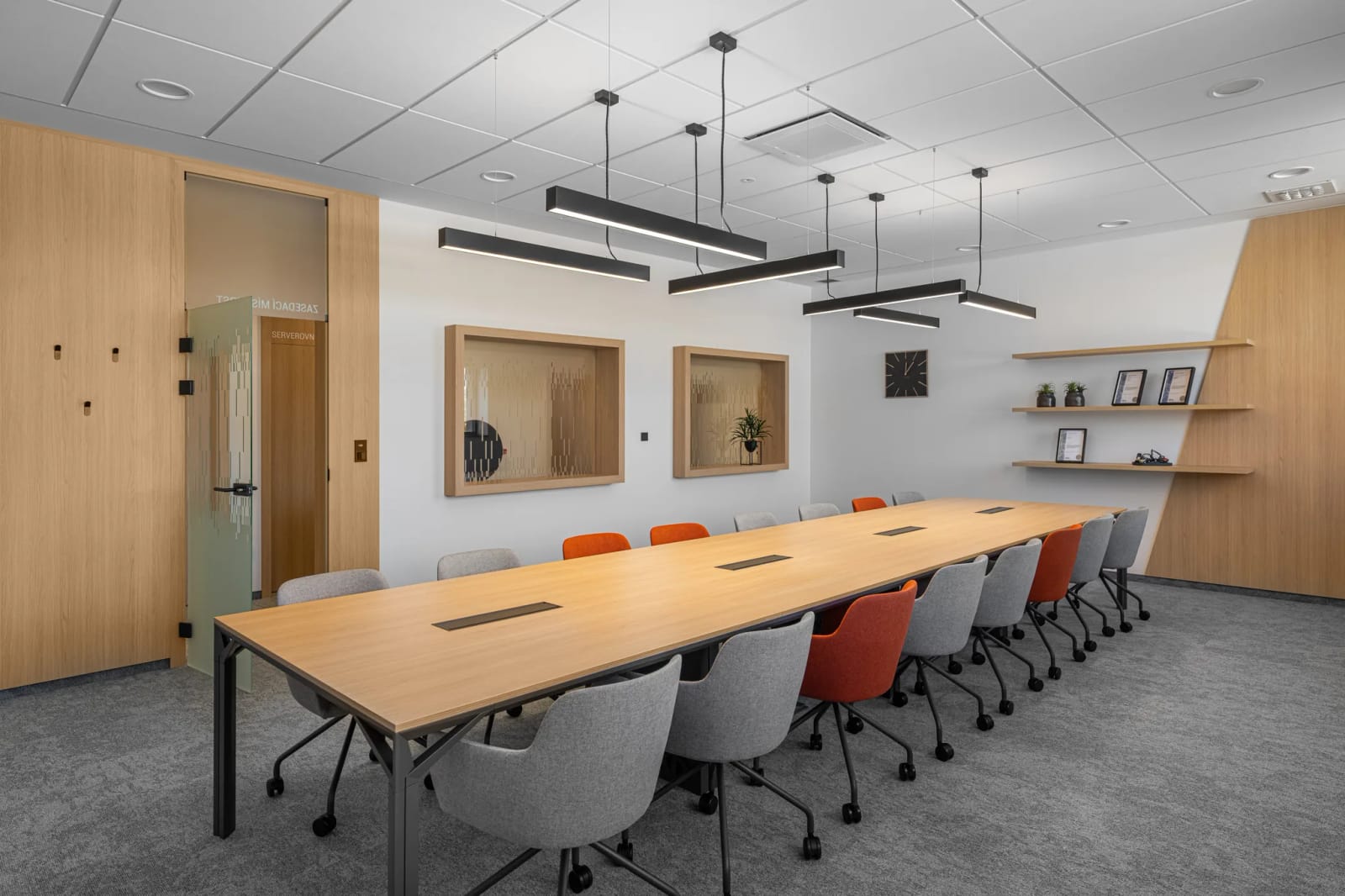 Interiéry pro designérské studio TOKA — Kanceláře EVT Stavby ve Svitavách, foto 11