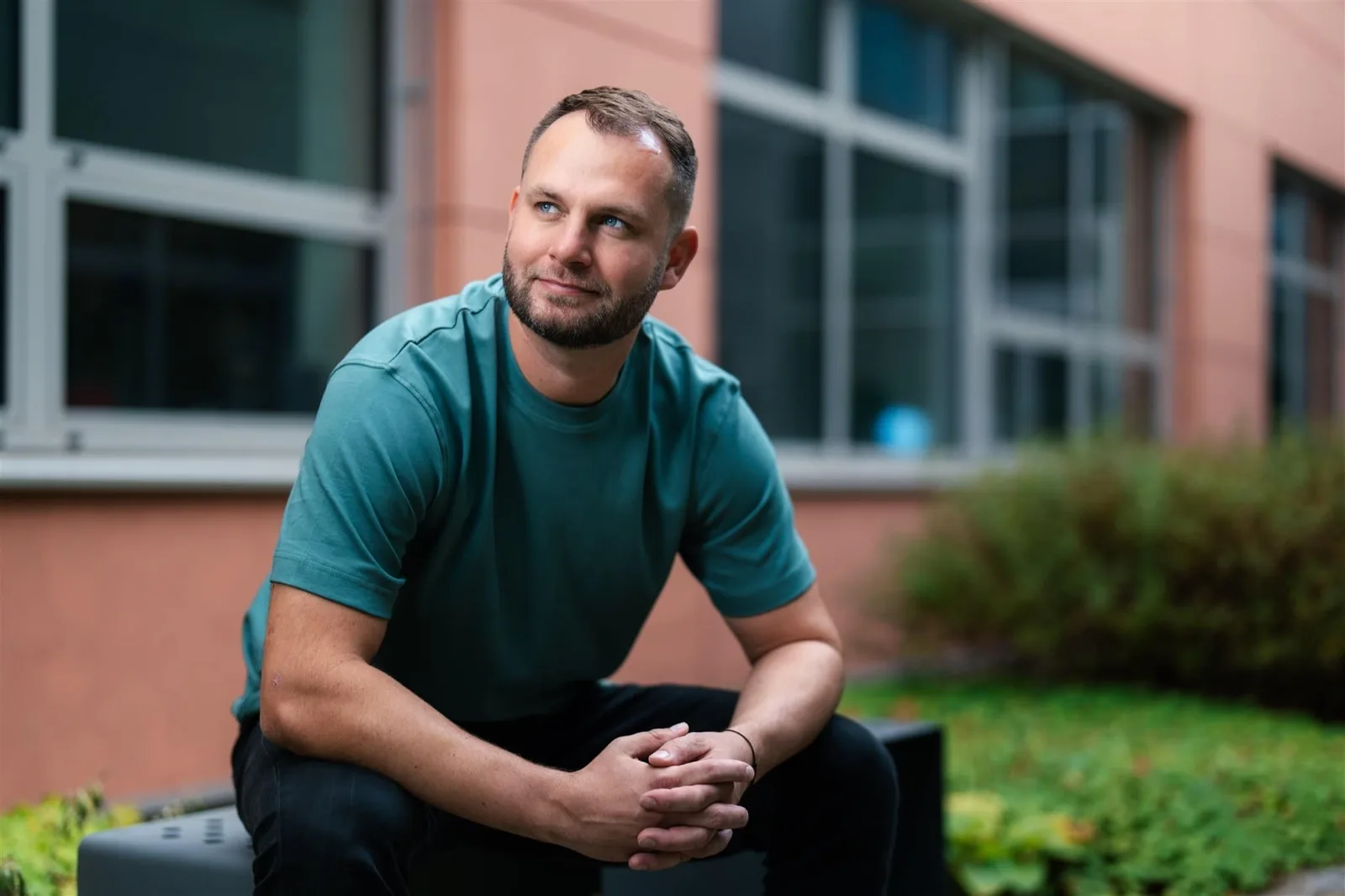 Business Portrait vs. Lifestyle Portrait: What's the Difference and What Do You Need