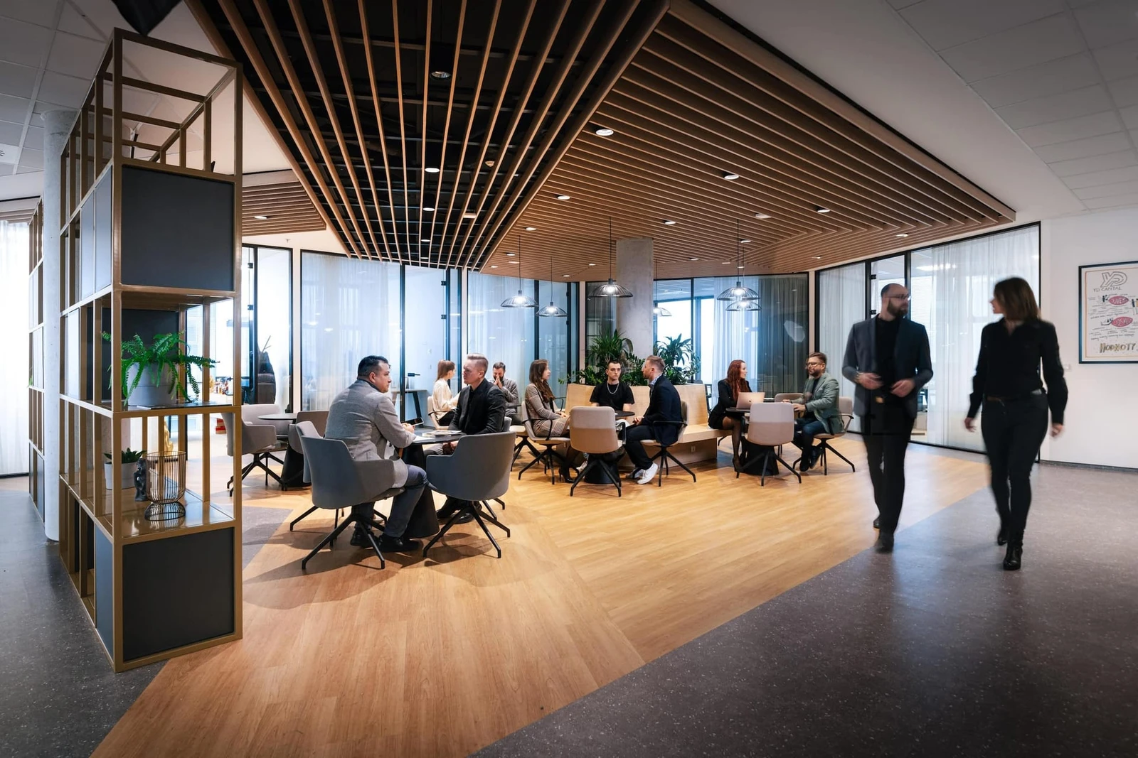 Foto pro firmy z oboru financí a business, portréty vedení a kanceláře, záběr 1