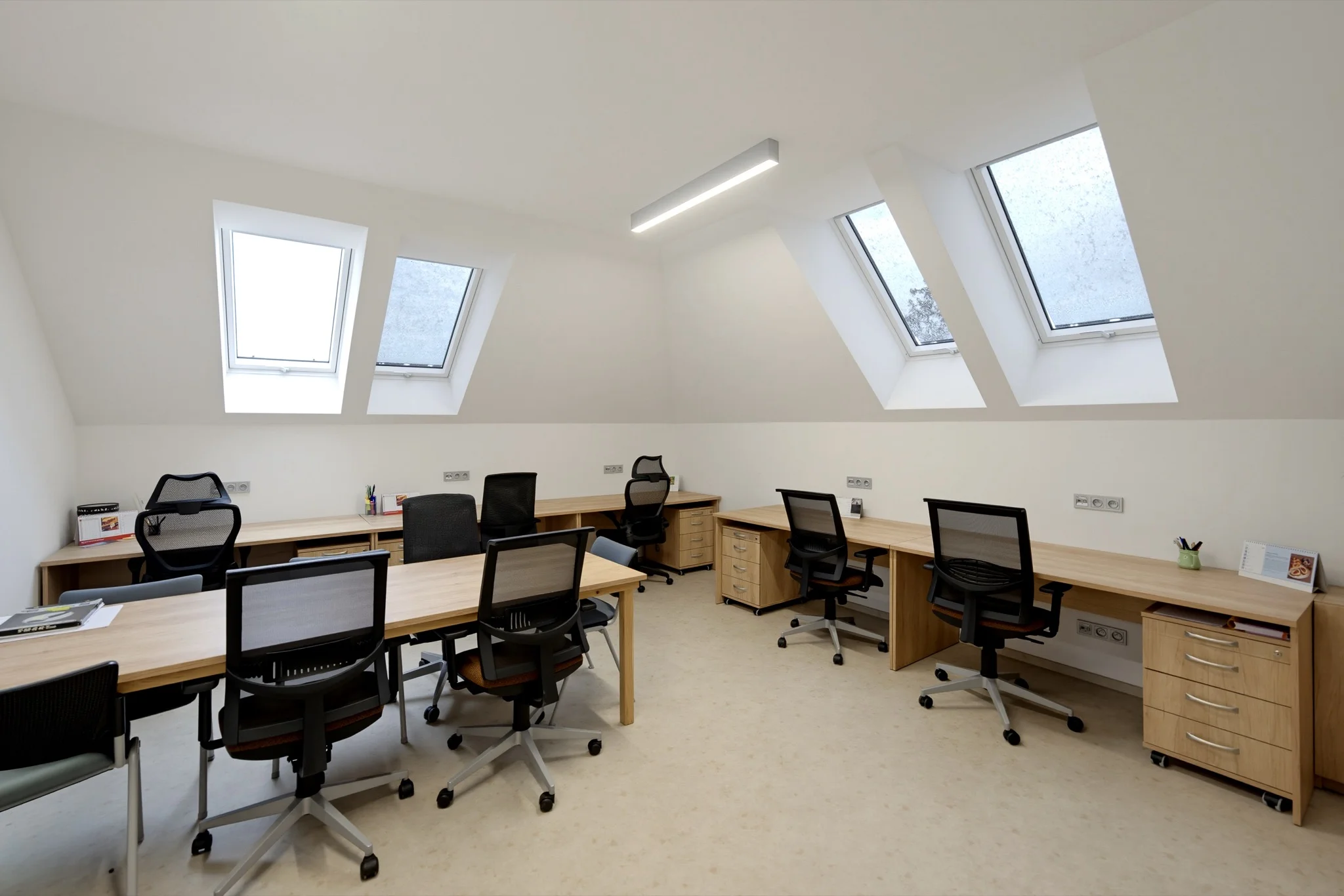 Reference staveb pro projekční kancelář FRAZPET — Nástavba a přístavba ZŠ a MŠ Moutnice, photo 4