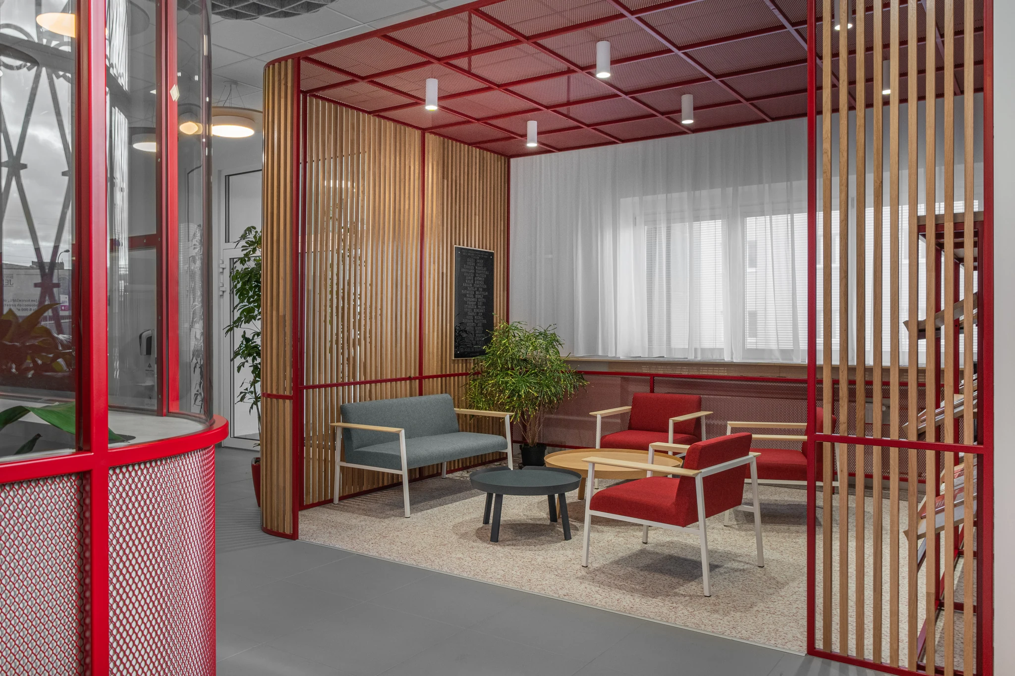 Interiéry pro designérské studio TOKA — Recepce Tepláren Brno, foto 6