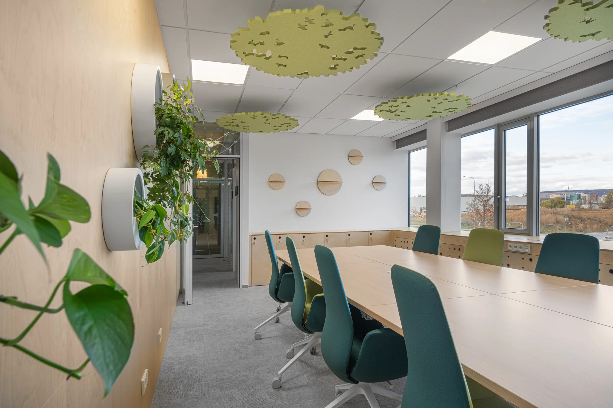 Interiéry pro designérské studio TOKA — Zasedací místnosti a kávový kout ve Wistronu, foto 3